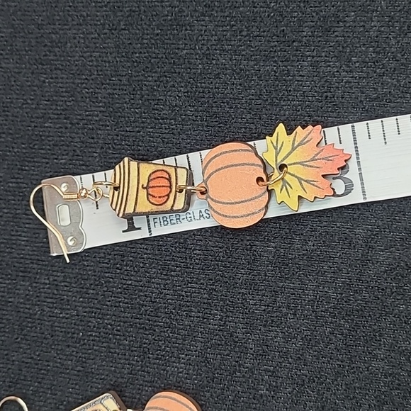 NEW WOODEN PUMPKIN COFFEE MAPLE LEAF DANGLE EARRINGS - Picture 5 of 5